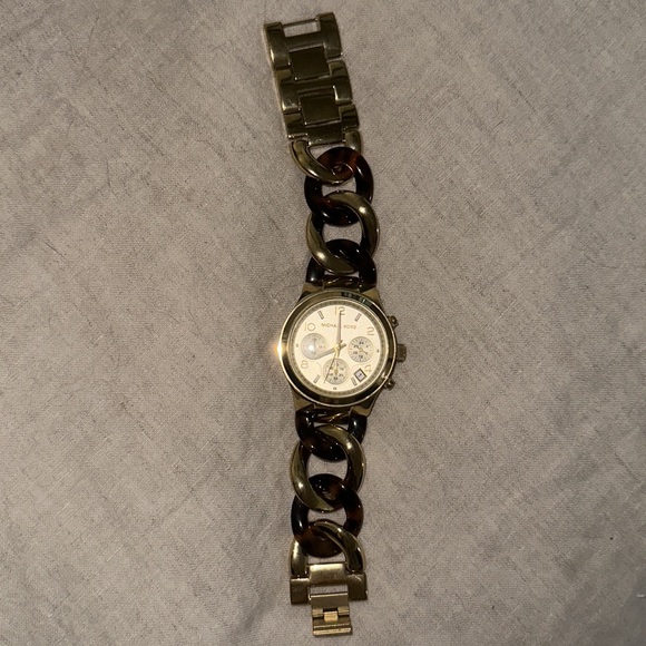 Michael Kors MK4222 Tortoise & Gold Chain Watch - Picture 2 of 5